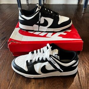 Nike Panda Dunks